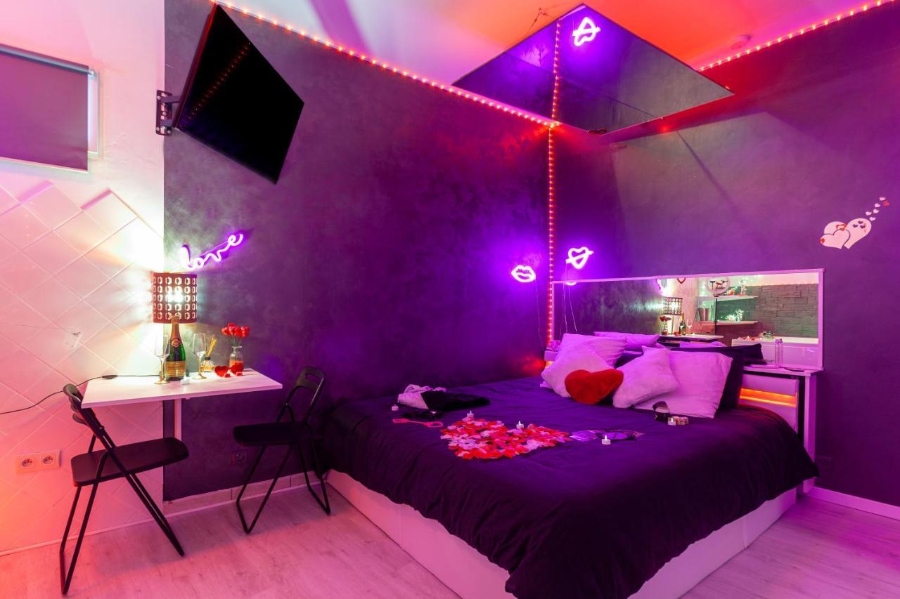 Love Room Avec Balneo 툴롱 외부 사진